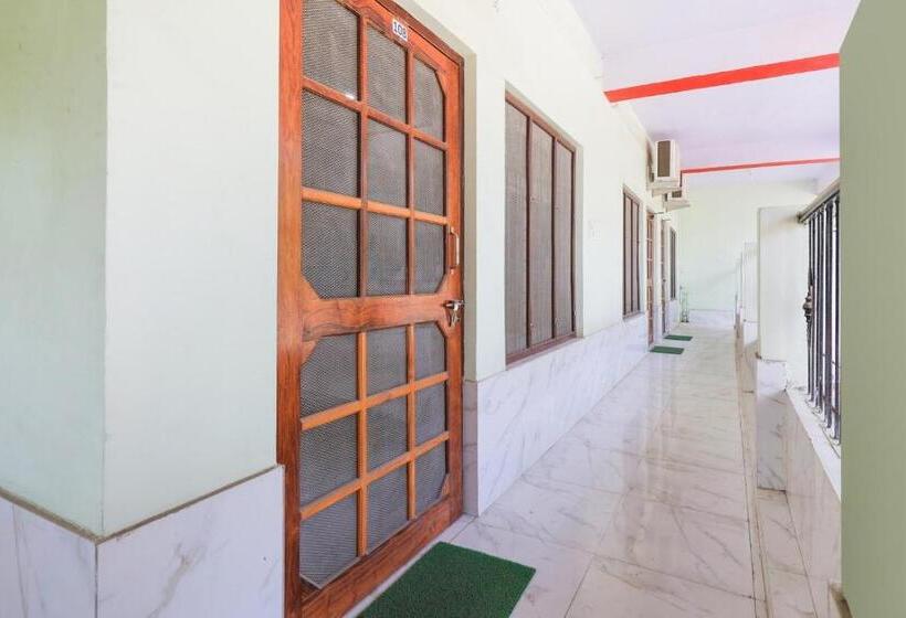 בית מלון כפרי Chitrarth & Party Lawn