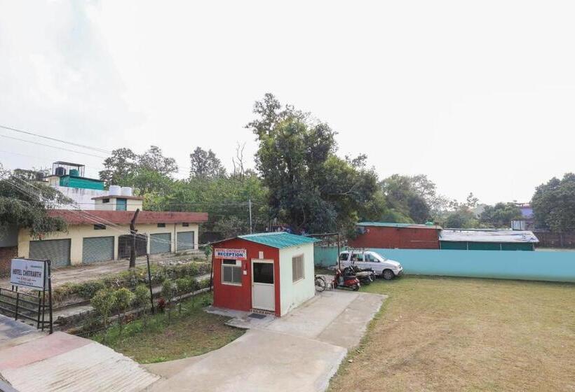 בית מלון כפרי Chitrarth & Party Lawn