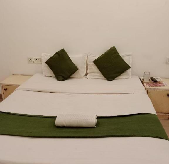 Отель Cozy Residency