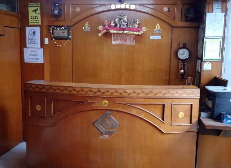 Отель Cozy Residency