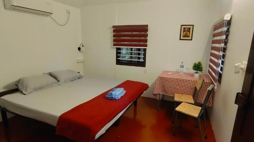 캡슐 호텔 Coastal Cabana Marari