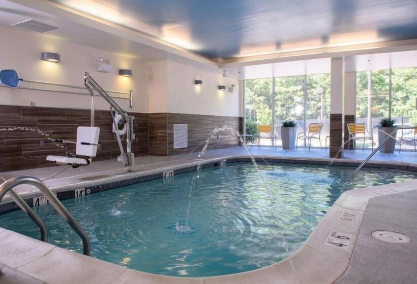 Отель Fairfield Inn And Suites