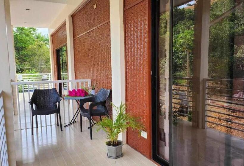 Отель Flores Garden