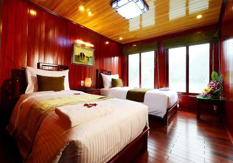 هتل Majestic Legend Cruise