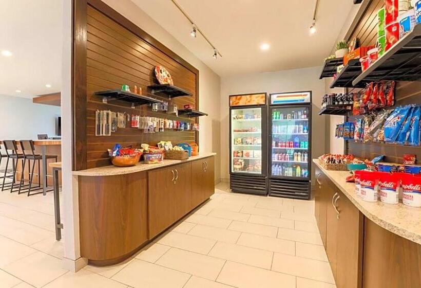 ホテル Holiday Inn Express & Suites Downtown