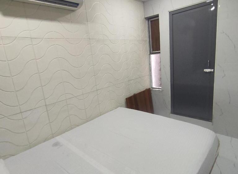 Отель Hyton Grand Kilambakkam