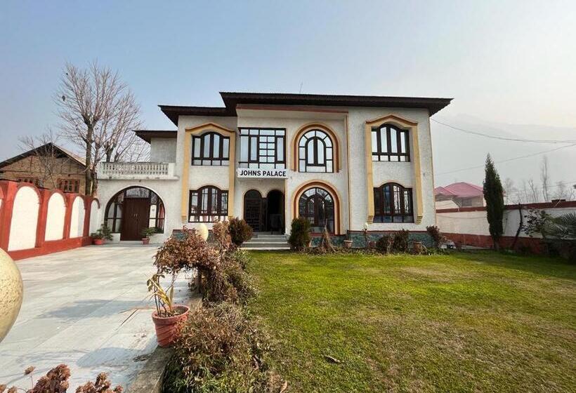 בית מלון כפרי Johns Palace