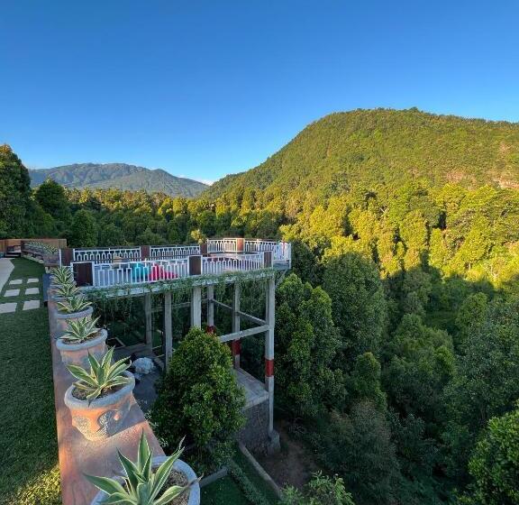 בית מלון כפרי Munduk Kupang Sekumpul Villa