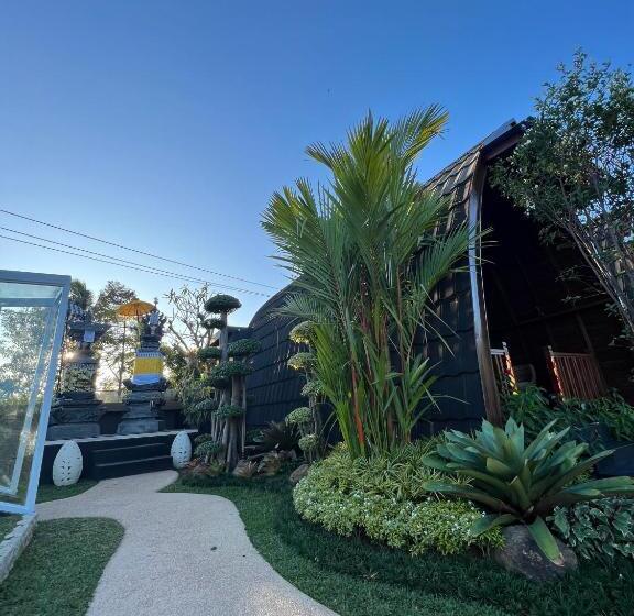 בית מלון כפרי Munduk Kupang Sekumpul Villa