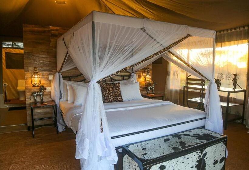 בית מלון כפרי Ndoto Serengeti Camp