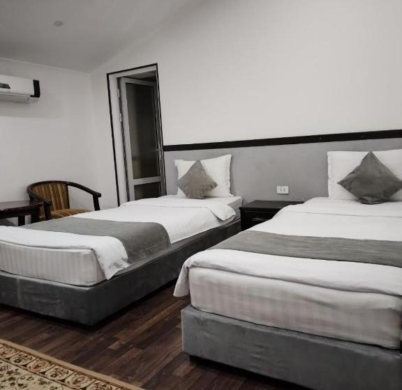 בית מלון כפרי Old City