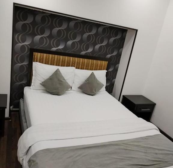 בית מלון כפרי Old City