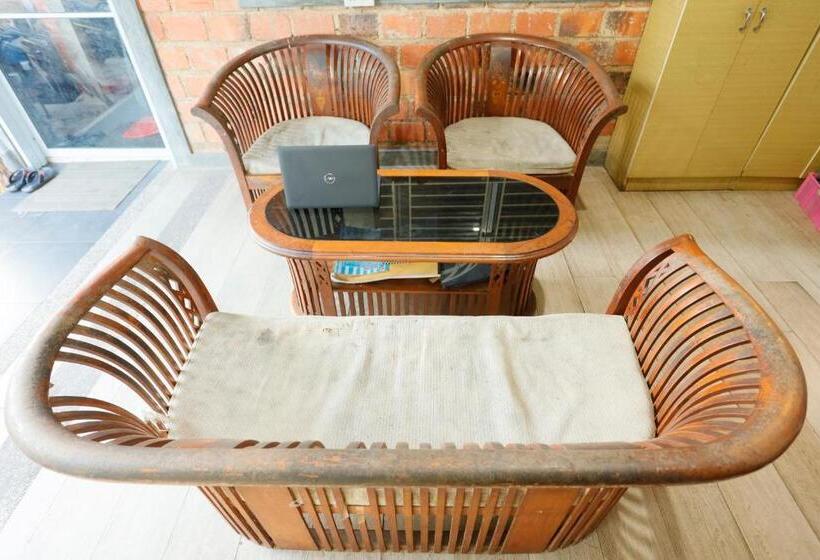 فندق Oyo 93130 Baloi Homestay