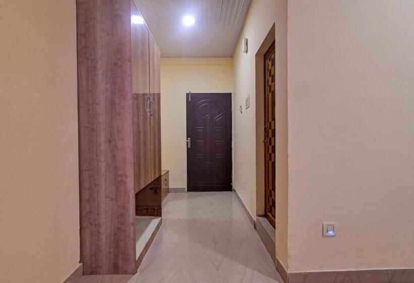 ホテル Oyo Flagship The Limewood Inn