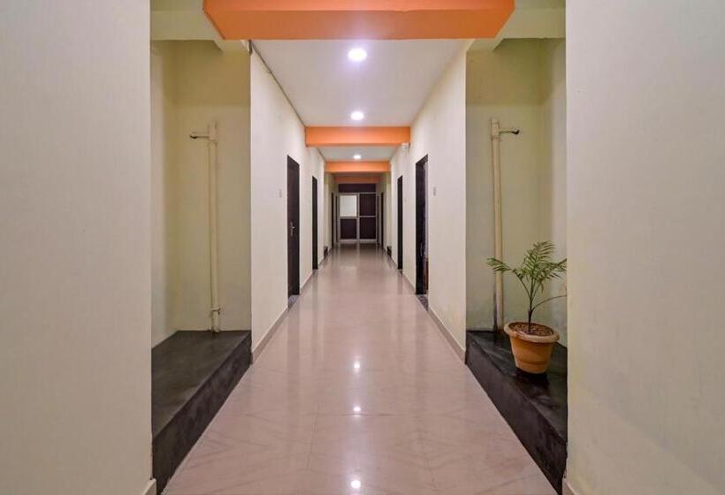 ホテル Oyo Flagship The Limewood Inn