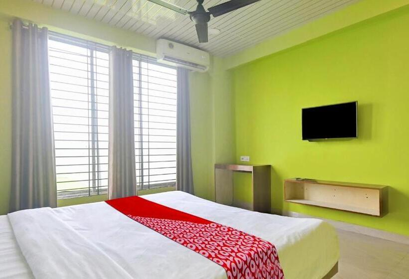 ホテル Oyo Flagship The Limewood Inn