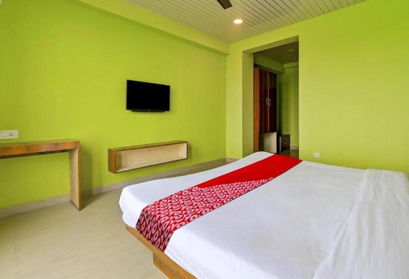 ホテル Oyo Flagship The Limewood Inn