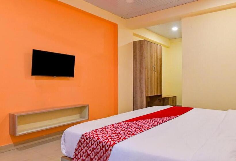 ホテル Oyo Flagship The Limewood Inn