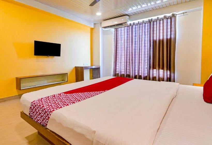 ホテル Oyo Flagship The Limewood Inn