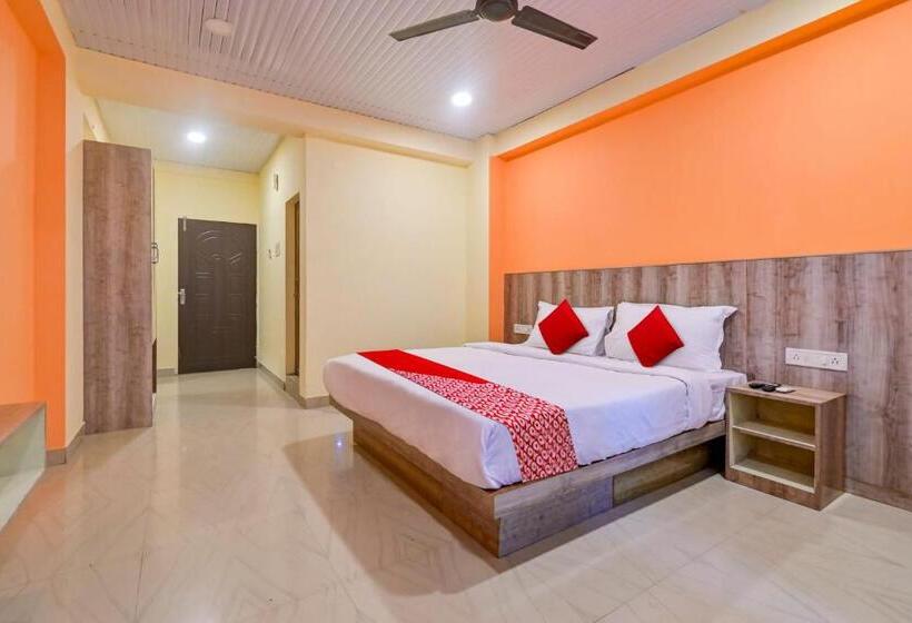 ホテル Oyo Flagship The Limewood Inn