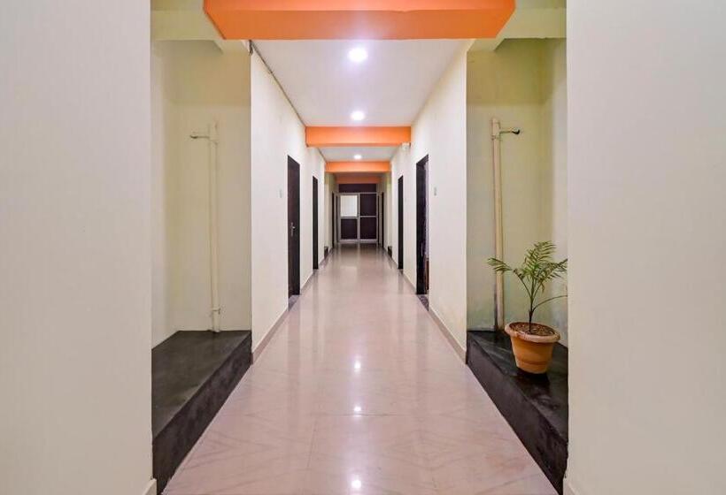 ホテル Oyo Flagship The Limewood Inn