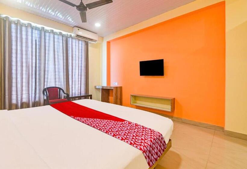 ホテル Oyo Flagship The Limewood Inn