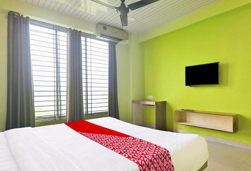 ホテル Oyo Flagship The Limewood Inn