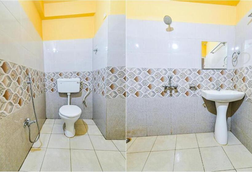 ホテル Oyo Flagship The Limewood Inn