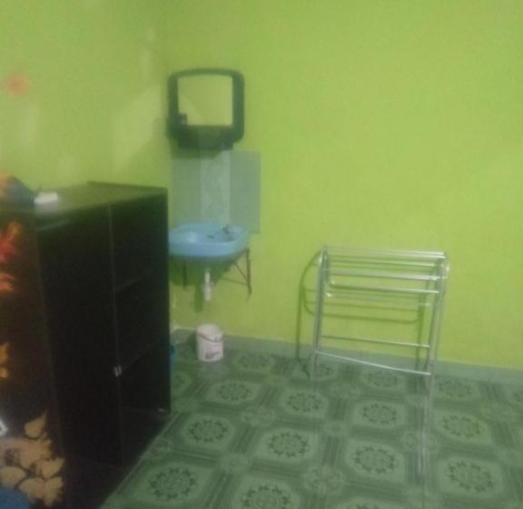 Отель Restauran Kelimutu Lodge