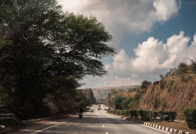 فندق Riva Stays And Trails