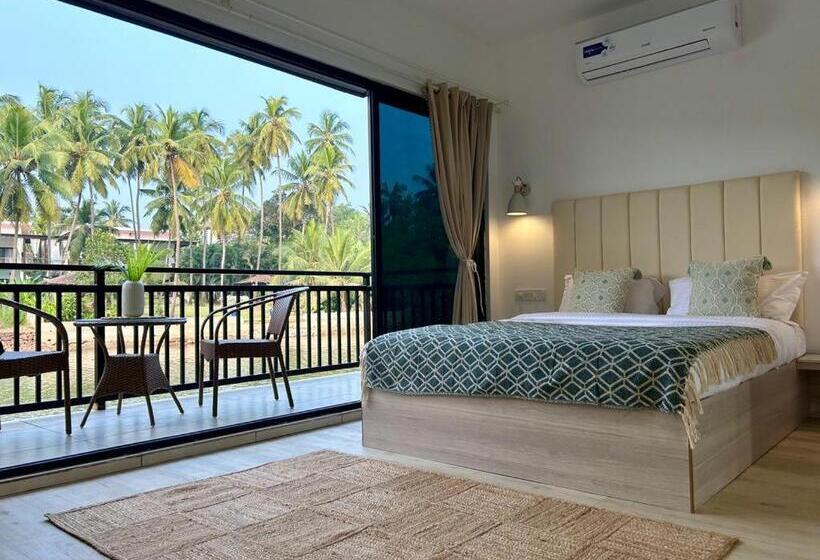 בית מלון כפרי Riverside Luxe Living