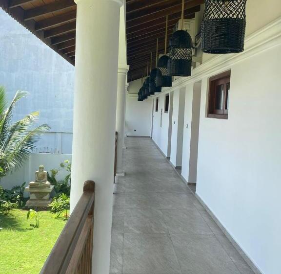 Отель Sea Star Boutique