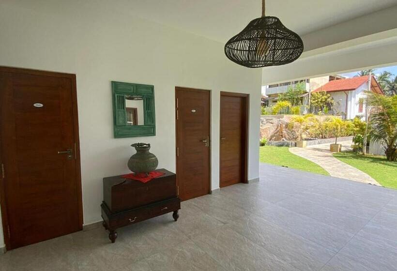 Отель Sea Star Boutique