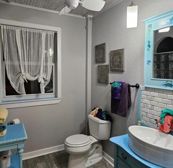 فندق The Beach House At Si Como No Inn