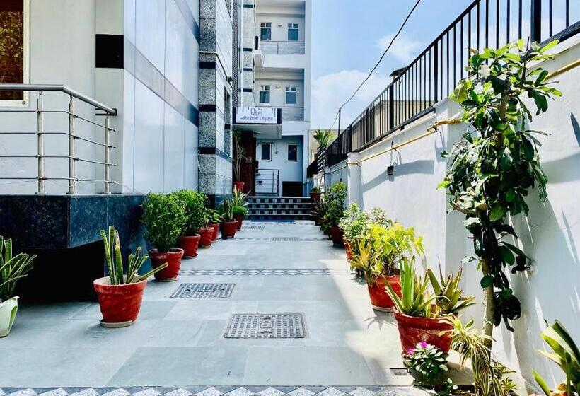 酒店 Signature Suite Noida Sector 51 Couple Friendly