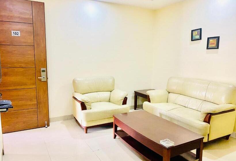 酒店 Signature Suite Noida Sector 51 Couple Friendly