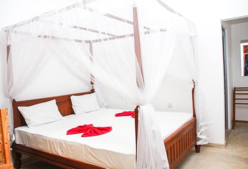 ホテル Saimon Villa