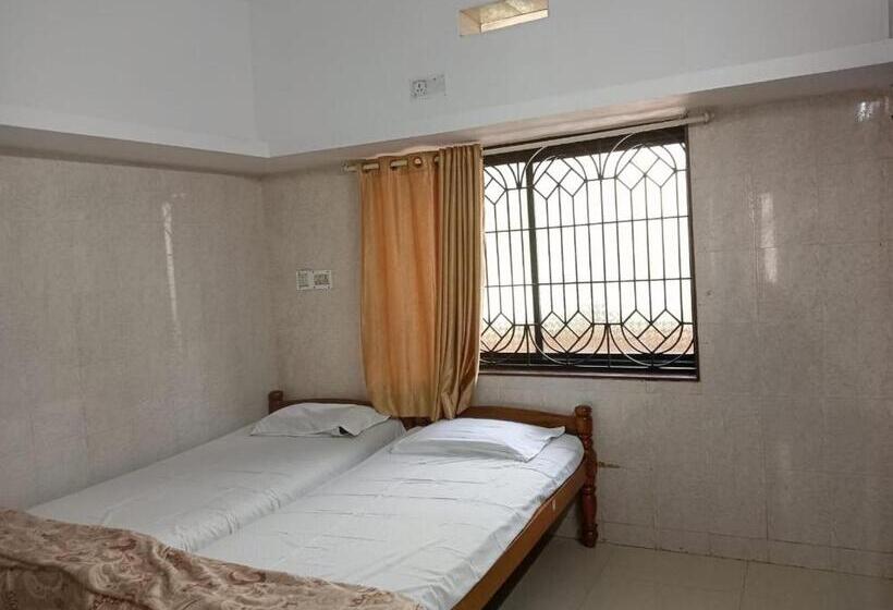 בית מלון כפרי Staymaker Patricia Residency