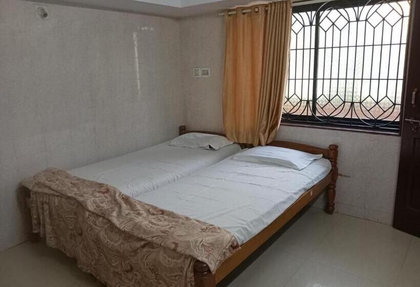 בית מלון כפרי Staymaker Patricia Residency