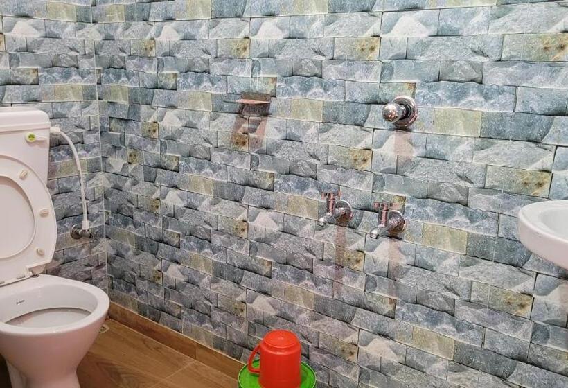 Отель Staymaker Rajdeep Guest House