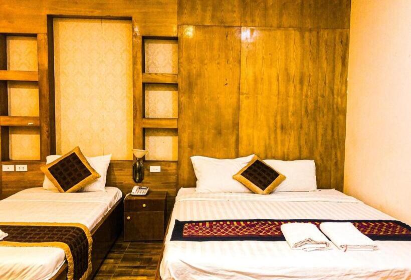 Отель Sunrise East 2