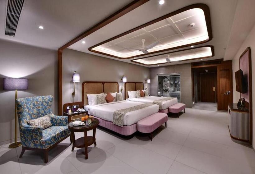 فندق The Fern Shelter Resort Palghar