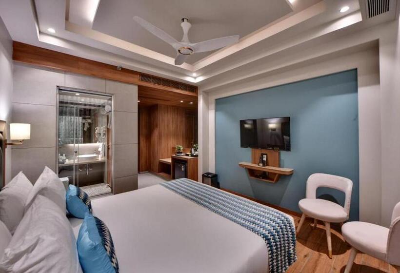 בית מלון כפרי The Fern Shelter Resort Palghar