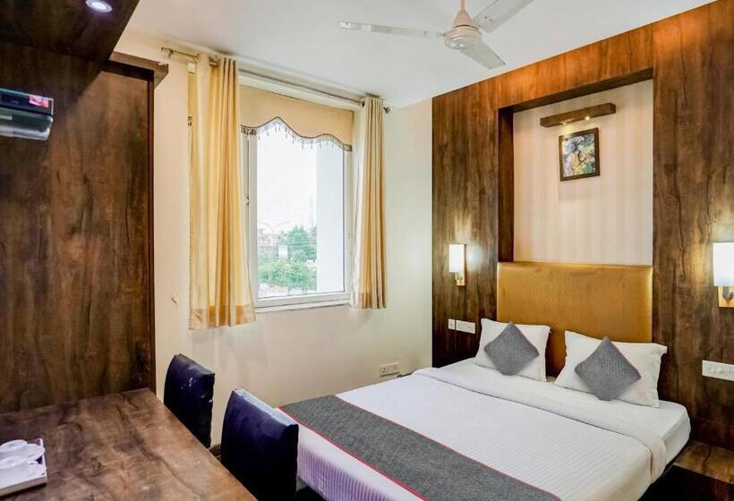 ホテル Townhouse Mng Platinum