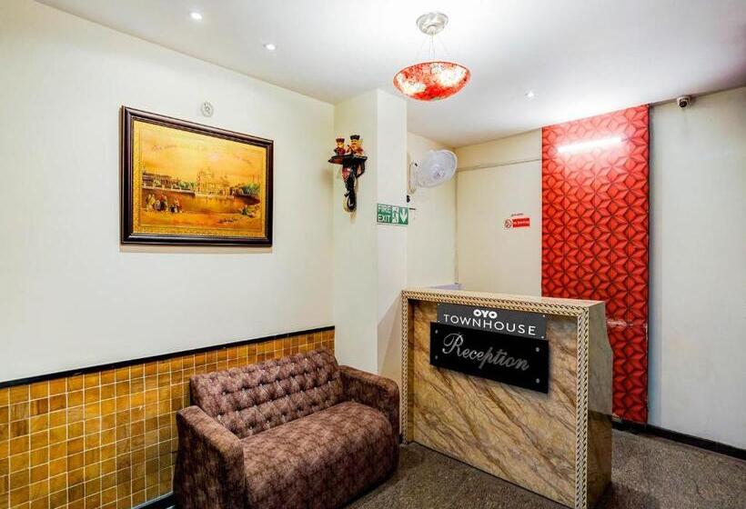 ホテル Townhouse Mng Platinum