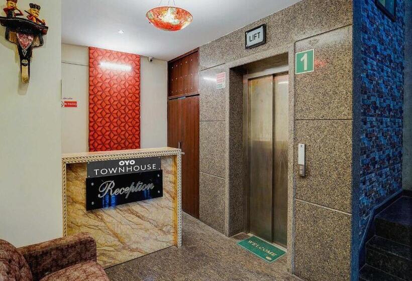 ホテル Townhouse Mng Platinum