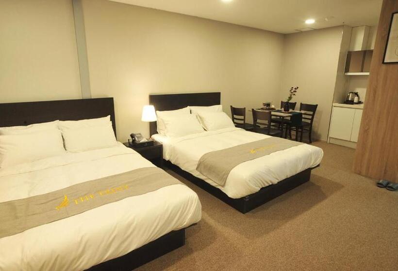 Hotel The Triny Urban Suites