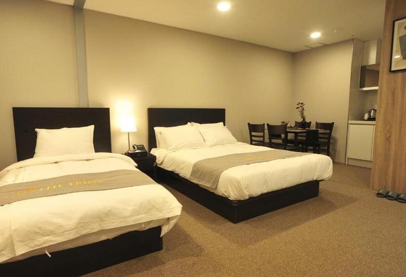 Hotel The Triny Urban Suites