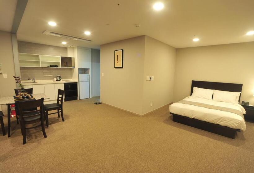 Hotel The Triny Urban Suites