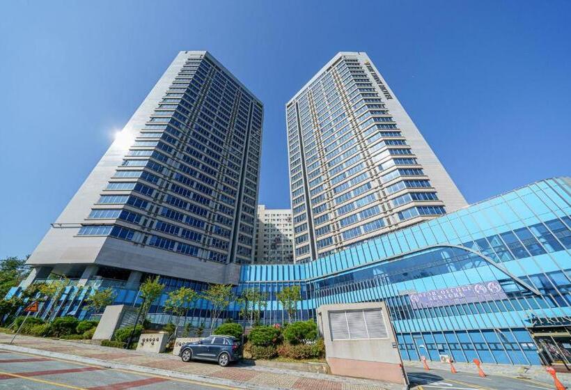 Hotel The Triny Urban Suites